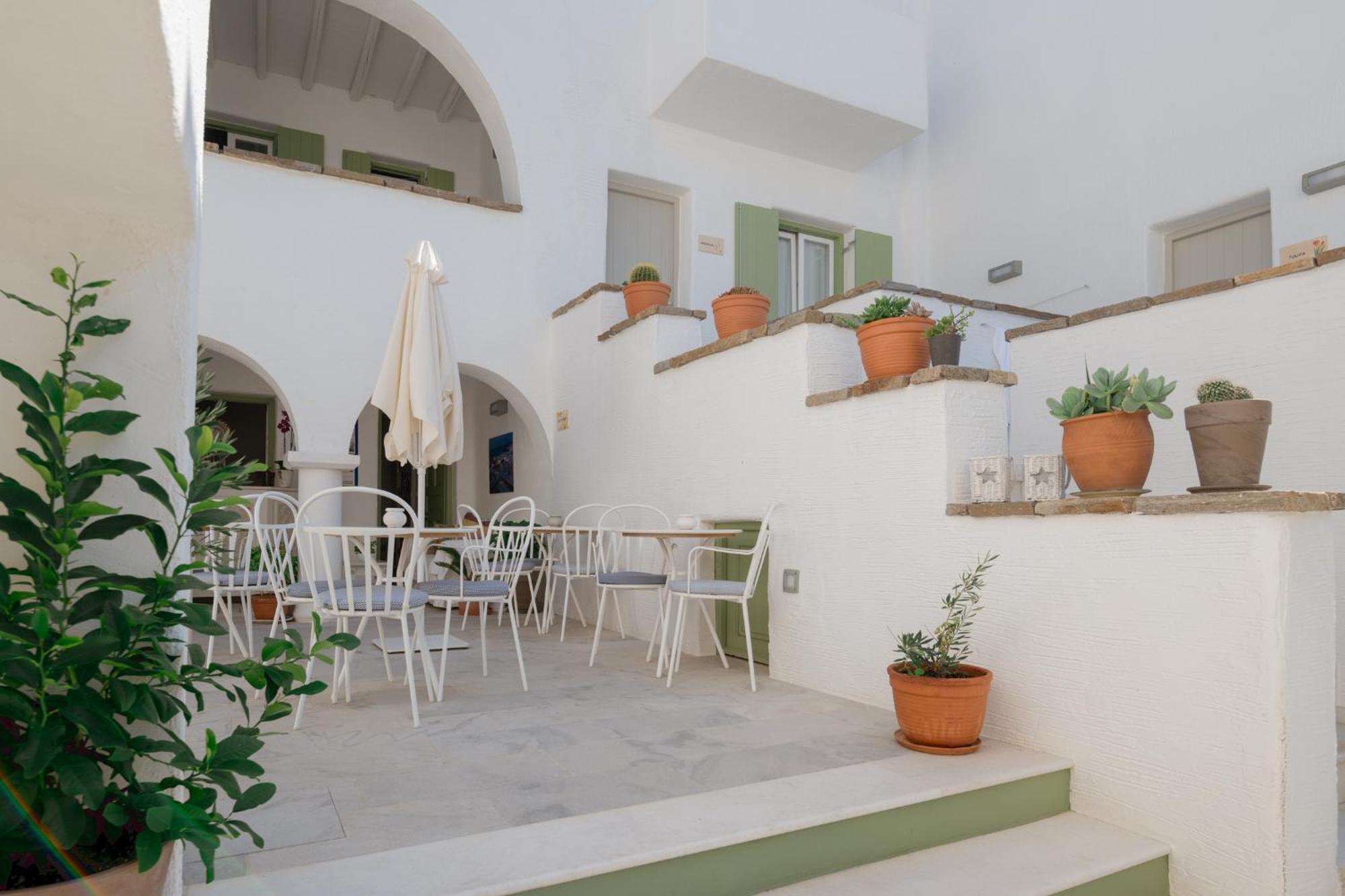 Anthos Apartments Náousa Eksteriør bilde